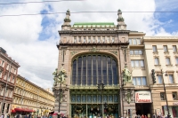 Невский проспект в Санкт-Петербурге