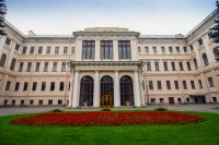 Экскурсии по дворцам и замкам в Санкт-Петербурге